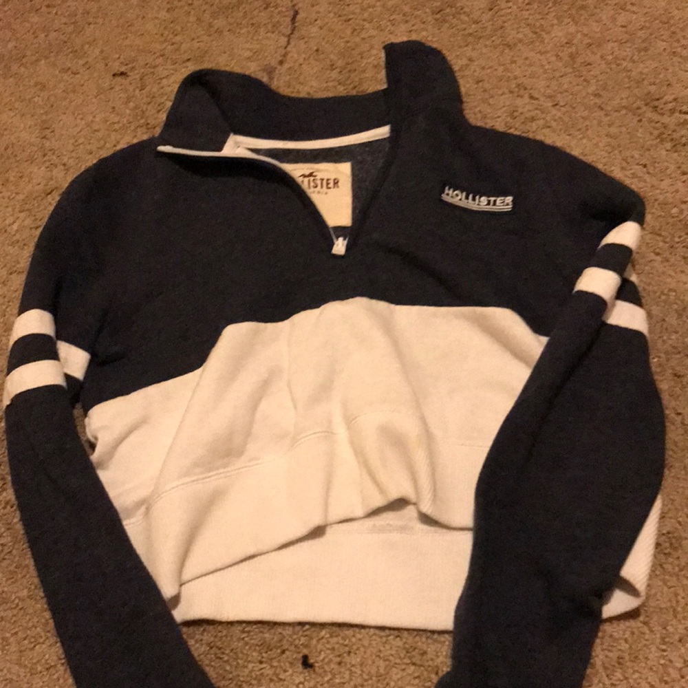 Hollister sweater crop top